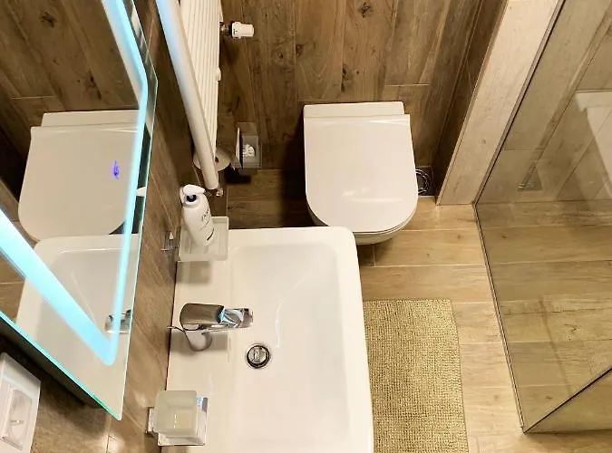 Bright Lux Σουμπότικα